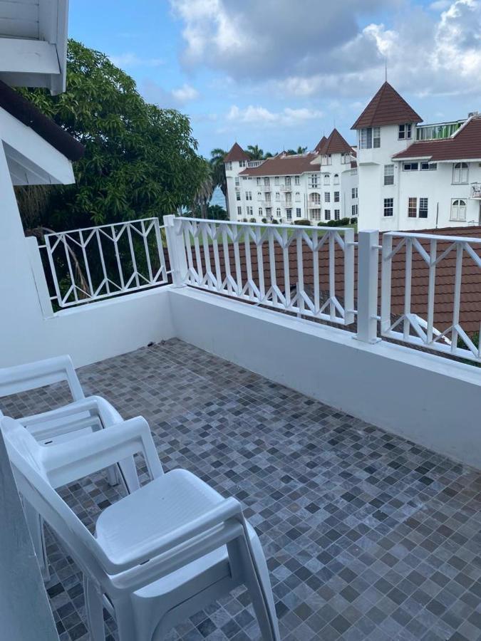 Seacastles By The Beach/Pool Montego Bay Exteriér fotografie