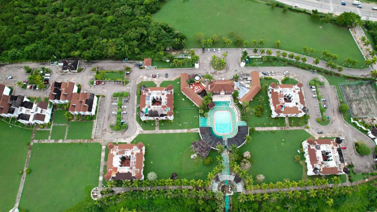 Seacastles By The Beach/Pool Montego Bay Exteriér fotografie