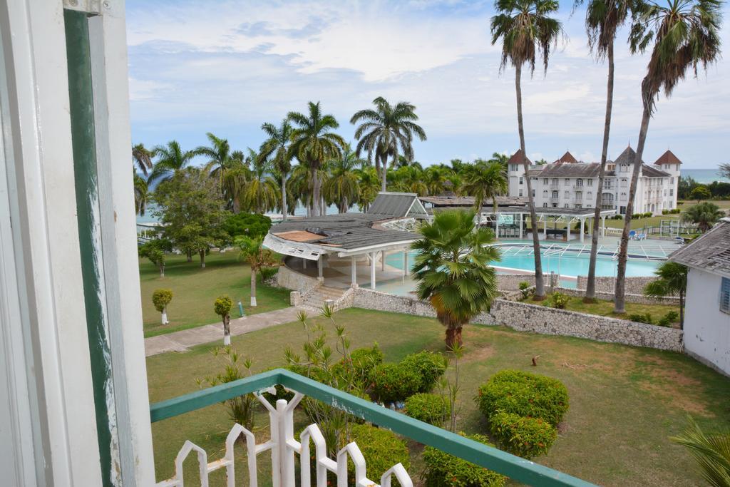 Seacastles By The Beach/Pool Montego Bay Exteriér fotografie