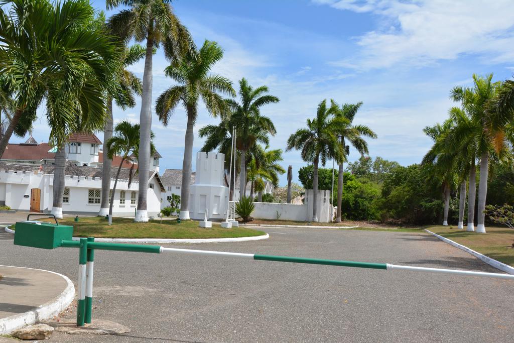 Seacastles By The Beach/Pool Montego Bay Exteriér fotografie
